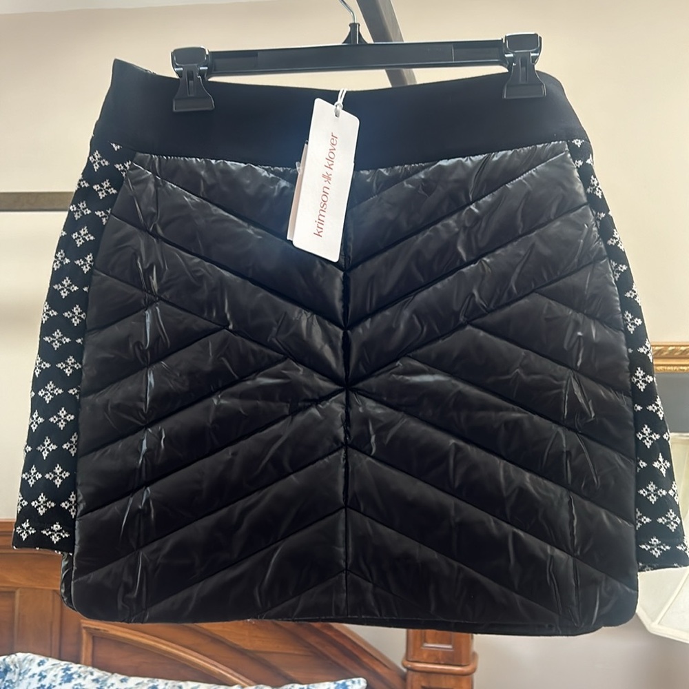 Krimson and Klover Black Toasty Warm Mini Skirt (M)